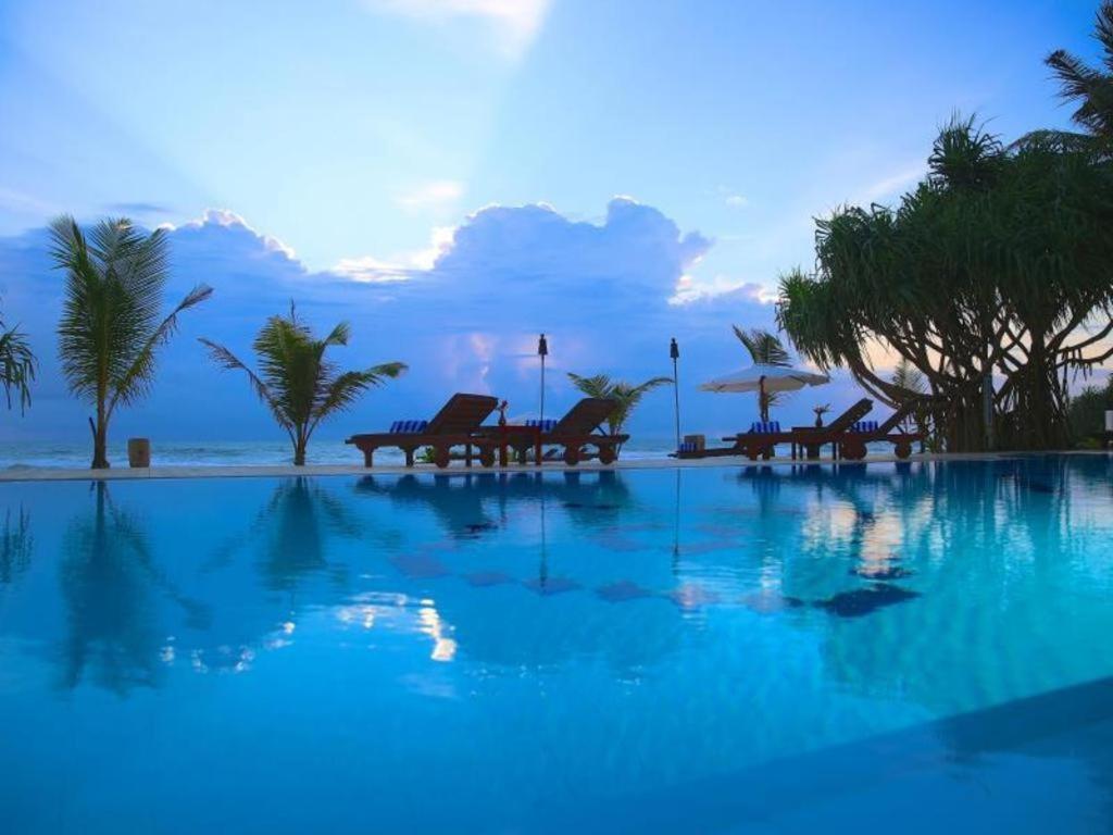 Whispering Palms Hotel Bentota Exterior foto